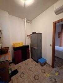 Three-bedroom town house with garden, garage and self-contained flat. Celenza Sul Trigno Img15