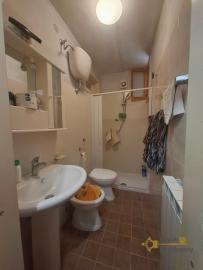 Two-bedroom town house with mountain view. Castiglione Messer Marino Img8