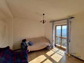 Cosy two-double bedroom town house with spectacular panoramic view and garage. San Buono. Img6