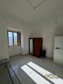 Cosy two-double bedroom town house with spectacular panoramic view and garage. San Buono. Img17