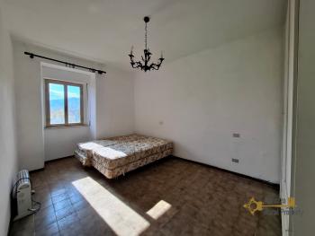 Cosy two-double bedroom town house with spectacular panoramic view and garage. San Buono. Img14