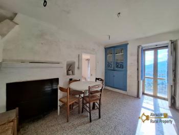 Cosy two-double bedroom town house with spectacular panoramic view and garage. San Buono. Img4