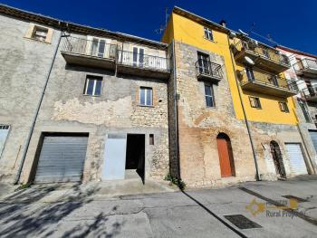 Cosy two-double bedroom town house with spectacular panoramic view and garage. San Buono. Img25