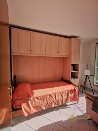 Pretty townhouse with spectacular panoramic roof terrace. Atessa, Abruzzo. Img8