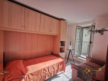 Pretty townhouse with spectacular panoramic roof terrace. Atessa, Abruzzo. Img9