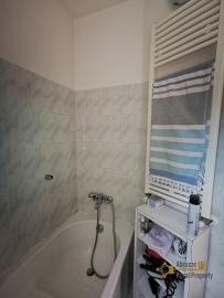 Pretty townhouse with spectacular panoramic roof terrace. Atessa, Abruzzo. Img14