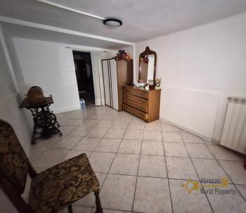 Cosy, two-bedroom town house in perfect conditions. Casalanguida, Abruzzo. Img8