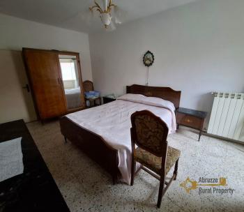 Cosy, two-bedroom town house in perfect conditions. Casalanguida, Abruzzo. Img13