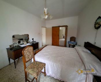 Cosy, two-bedroom town house in perfect conditions. Casalanguida, Abruzzo. Img15