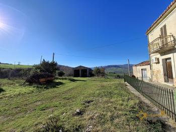 Detached country house with 2100 sqm of land and beautiful panoramic view, near the coast. Furci Img22