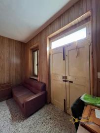 Detached country house with 2100 sqm of land and beautiful panoramic view, near the coast. Furci Img9