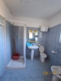 Detached country house with 2100 sqm of land and beautiful panoramic view, near the coast. Furci Img13