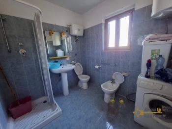 Detached country house with 2100 sqm of land and beautiful panoramic view, near the coast. Furci Img12