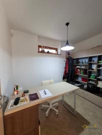 Beautiful 350 sqm villa, surrounded by a large garden and 3.340 sqm of land with fruit and olive trees, panoramic view. Trivento. Img33