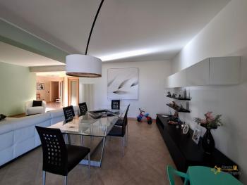 Beautiful 350 sqm villa, surrounded by a large garden and 3.340 sqm of land with fruit and olive trees, panoramic view. Trivento. Img11