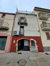 Character town house with panoramic terraced garden and versatile outbuilding with wooden veranda. Mafalda Img2