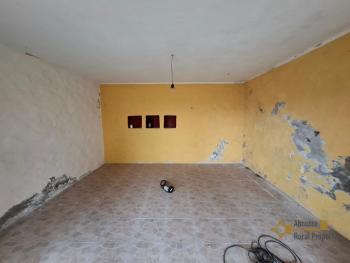 Character town house with panoramic terraced garden and versatile outbuilding with wooden veranda. Mafalda Img25