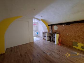 Character town house with panoramic terraced garden and versatile outbuilding with wooden veranda. Mafalda Img10