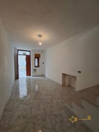 Two-bedroom town house with panoramic views and cellar. Montefalcone del Sannio Img10