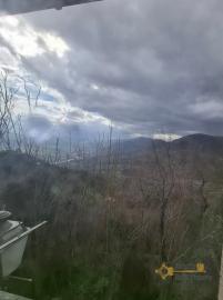 Charming character town house with vaulted ceilings and original features. San Giovanni Lipioni Img34