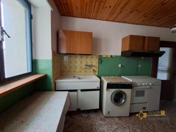 Charming character town house with vaulted ceilings and original features. San Giovanni Lipioni Img5