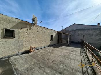 Four-bedroom completely restored town house with terrace, large garage and stone cellars. Palmoli. Img32