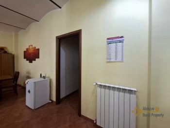 Four-bedroom completely restored town house with terrace, large garage and stone cellars. Palmoli. Img6