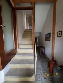 Large, panoramic country house with 13.400 sqm of land between Sea and Mountains. Arielli Img14