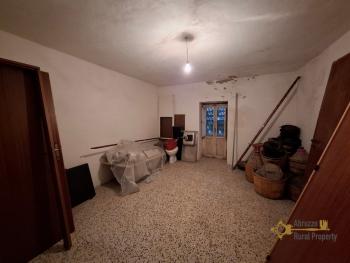 Large, panoramic country house with 13.400 sqm of land between Sea and Mountains. Arielli Img24