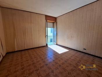 Traditional, two-bedroom town house on a quaint, cobblestone street in a charmig village. Fossalto Img12