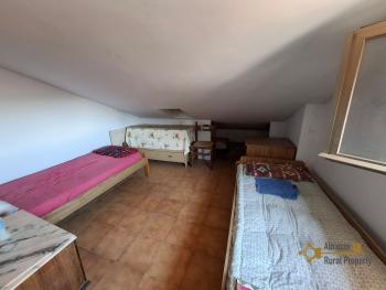 Large, five-bedroom traditional stone house with character, vaulted ceilings and two cellars. Fossalto Img36