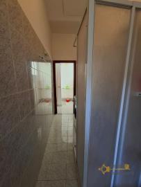 Large, five-bedroom traditional stone house with character, vaulted ceilings and two cellars. Fossalto Img31