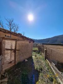 Large, four-bedroom town house with garden and cellar. 30 minutes from ski slopes. Pescolanciano Img26