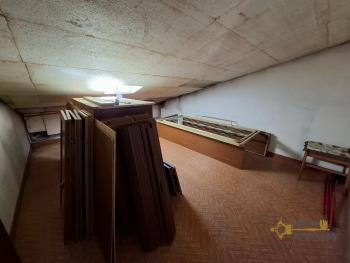 Large, four-bedroom town house with garden and cellar. 30 minutes from ski slopes. Pescolanciano Img19