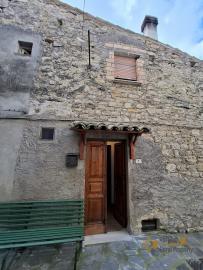 Cosy, two-bedroom stone house in perfect conditions, completely restored. Guilmi Img2