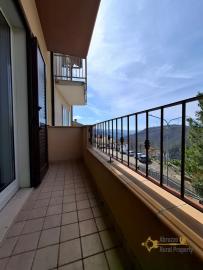 Perfect condition town house with two bedrooms, panoramic balcony and a large garage, ready to live in. Celenza sul Trigno. Img9