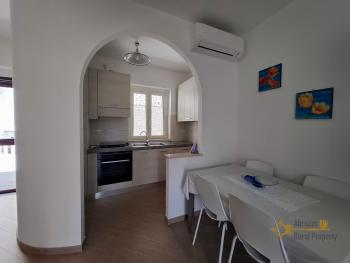 Perfect condition town house with two bedrooms, panoramic balcony and a large garage, ready to live in. Celenza sul Trigno. Img6