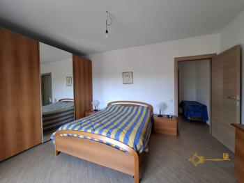 Perfect condition town house with two bedrooms, panoramic balcony and a large garage, ready to live in. Celenza sul Trigno. Img17