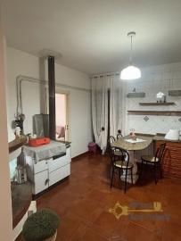 Four-bedroom charming villa with garden, terrace, swimming pool and Mountain view. Colledara. Img12