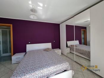 Charming town house in perfect condition with panoramic balconies, terrace, garden and annex. Tornareccio Img22