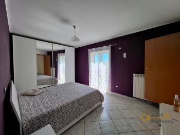 Charming town house in perfect condition with panoramic balconies, terrace, garden and annex. Tornareccio Img23