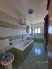 Charming town house in perfect condition with panoramic balconies, terrace, garden and annex. Tornareccio Img28