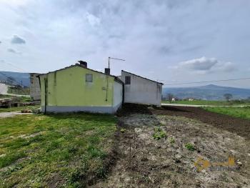 Three-bedroom country house with 6.180 sqm of land, terrace, large garage and annex. Trivento Img44