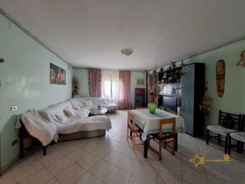 Three-bedroom country house with 6.180 sqm of land, terrace, large garage and annex. Trivento Img9