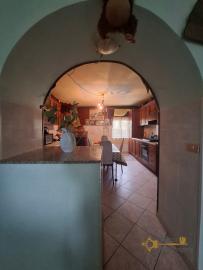 Three-bedroom country house with 6.180 sqm of land, terrace, large garage and annex. Trivento Img6