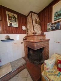 Three-bedroom country house with 6.180 sqm of land, terrace, large garage and annex. Trivento Img7