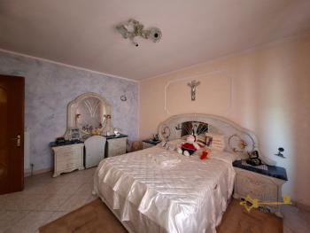 Three-bedroom country house with 6.180 sqm of land, terrace, large garage and annex. Trivento Img21