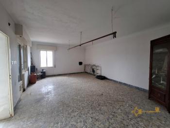 260 sqm character apartment with sea view panoramic terrace, two annexes, vinatge details, 30 minutes from the Adriatic coast.Casalanguida. Img28