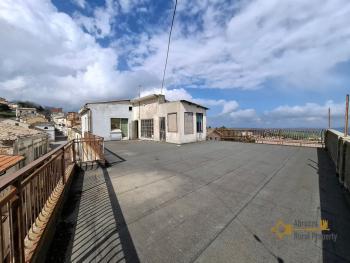 260 sqm character apartment with sea view panoramic terrace, two annexes, vinatge details, 30 minutes from the Adriatic coast.Casalanguida. Img38