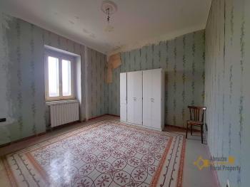 260 sqm character apartment with vintage details, sea view panoramic terrace and two annexes. Img16